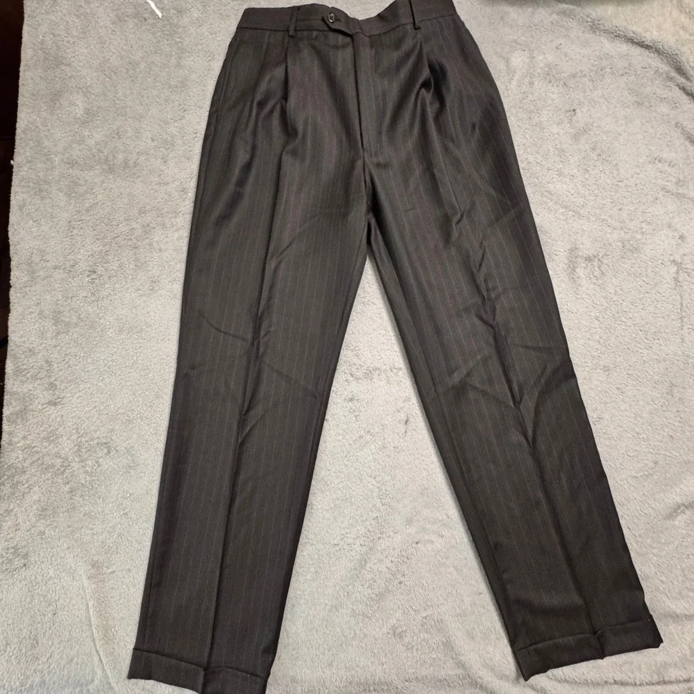 JOS A BANK Signature Collection Mens Wool Pinstripe Suit Jacket and Pants EUC!‎